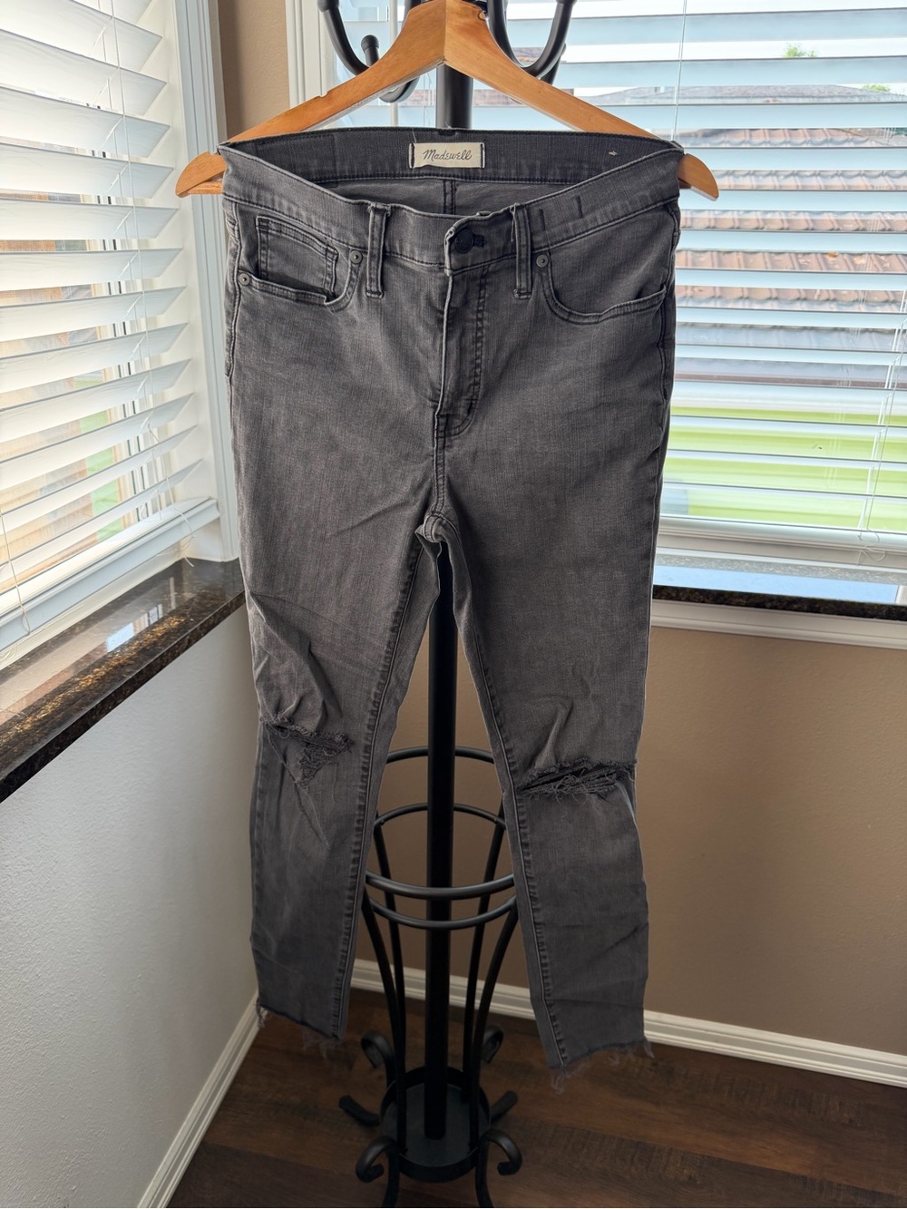 Madewell Women’s Skinny Jeans in Washed Charcoal with Knee Distressing
